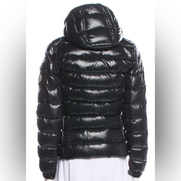 Moncler down jacket size can - Picture 3 of 3